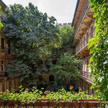 Central And Large Ac Home Away From Home Budapest Exterior photo